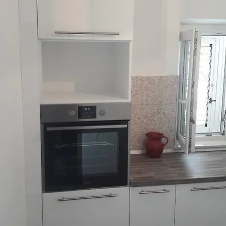 Apartment Leonarda Drasnice